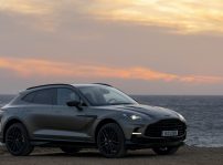 Aston Martin Dbx 707 7