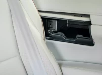 Lexus Lm Interior (1)