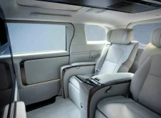 Lexus Lm Interior (27)