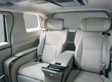 Lexus Lm Interior (28)