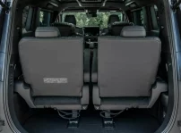 Lexus Lm Interior (3)