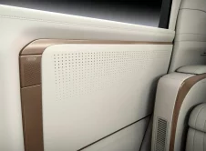 Lexus Lm Interior (30)