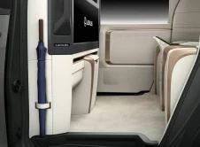 Lexus Lm Interior (37)