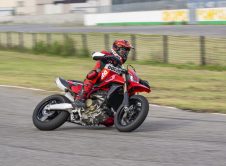 Ducati Hypermotard 698 Mono 2024 (9)