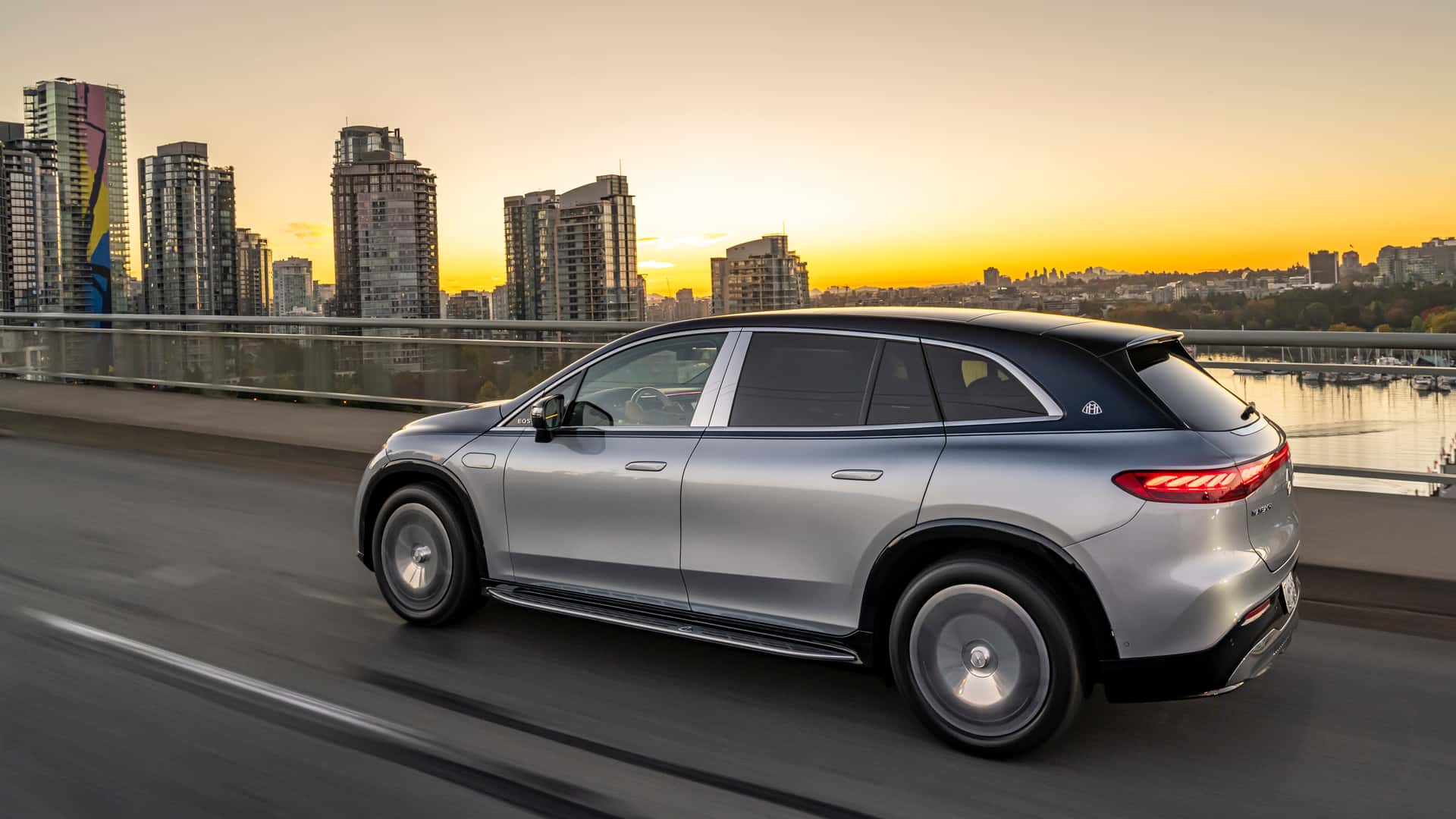 Mercedes Maybach Eqs Suv Side