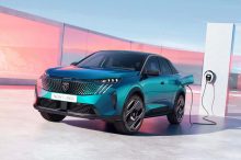 Nueva versión con tracción total del Peugeot e-3008 y del e-5008