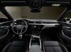Audi Q8 E Tron Edition Dakar
