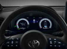 Toyota Yaris Cross 16