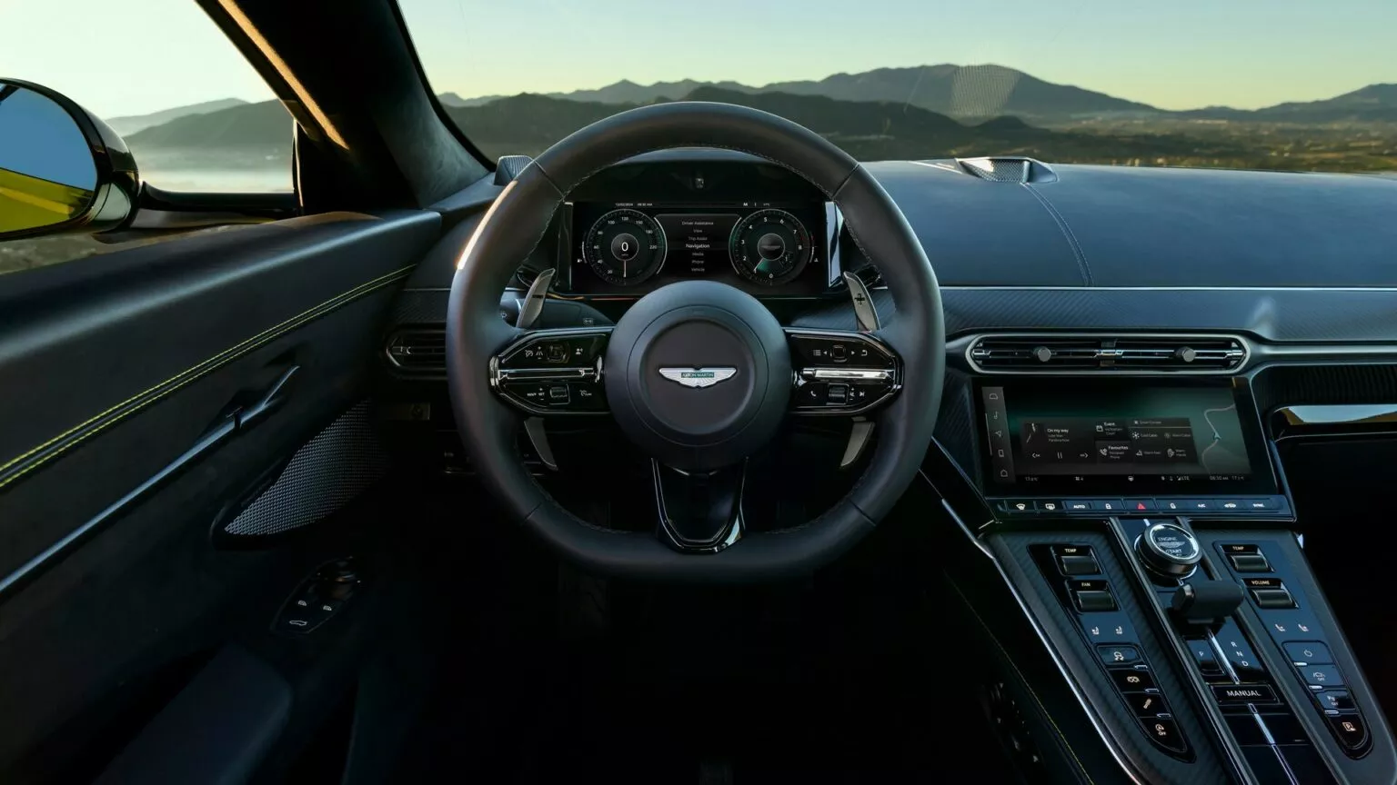 Aston Martin Vantage 2023 Interior (2)