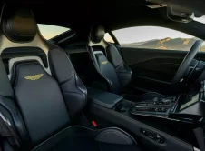 Aston Martin Vantage 2023 Interior (4)