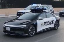 Un Lucid Air transformado en coche policial es el protagonista de un vídeo en Arabia Saudí