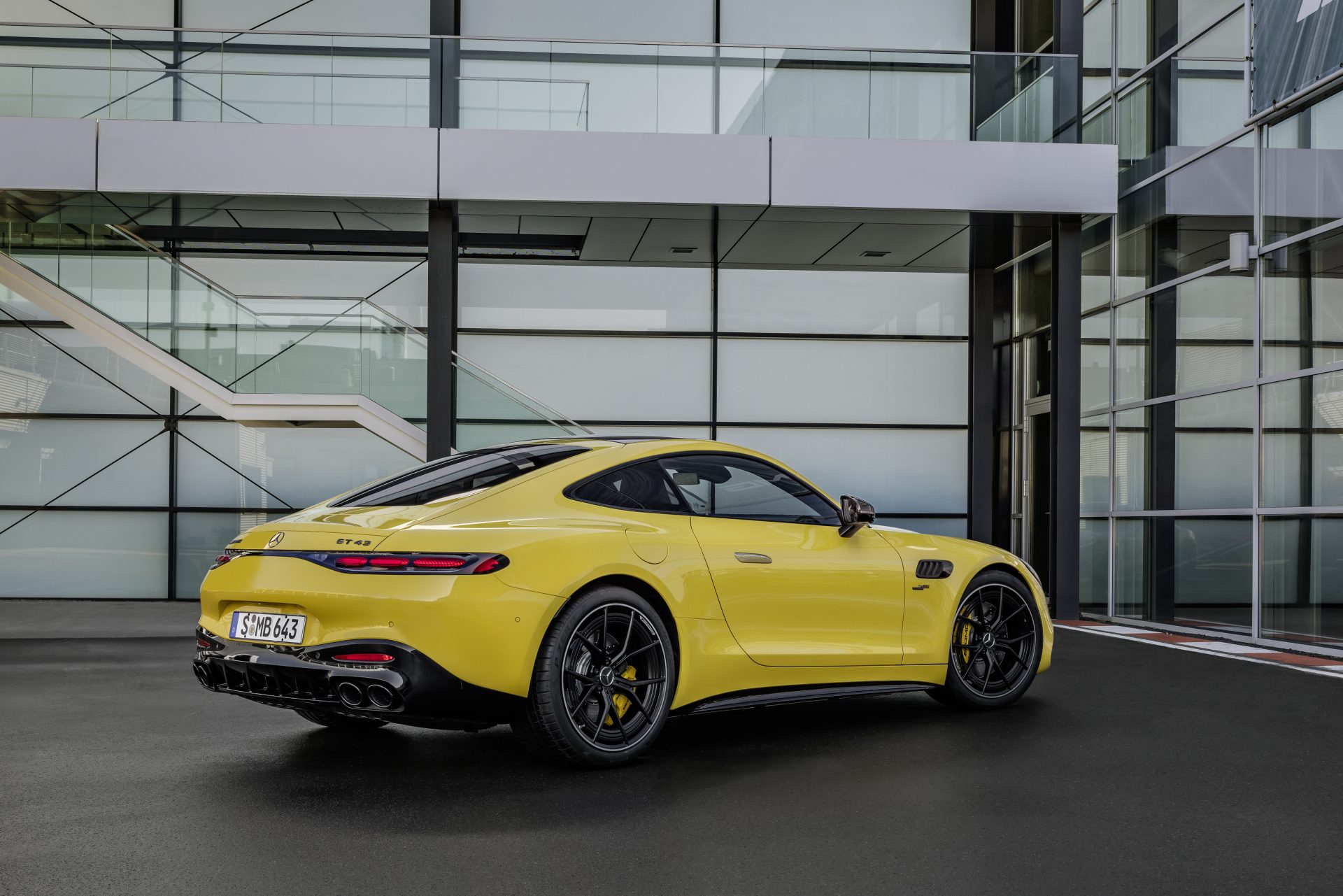 Mercedes Amg Gt 43 Coupe (10)
