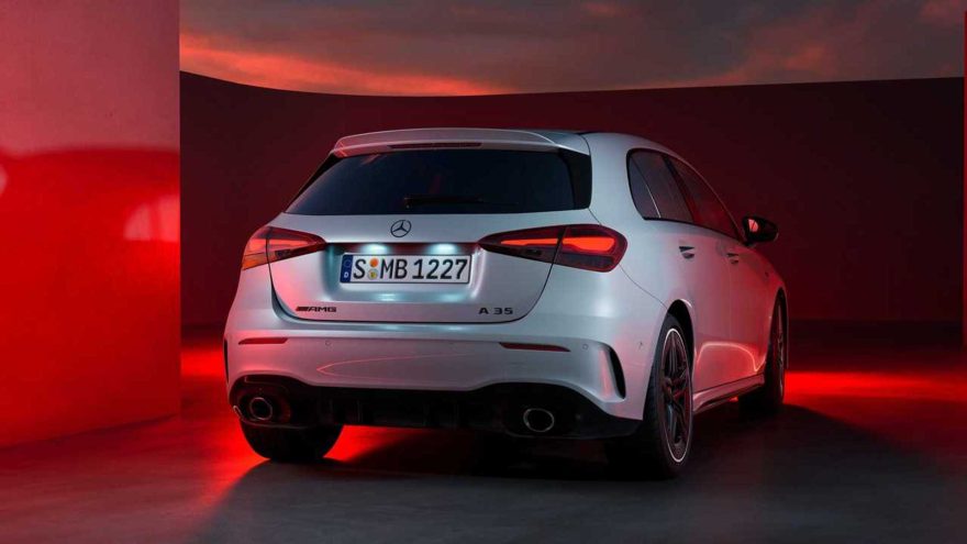 Protège-capot BRA DE CAPOT Pour Mercedes Classe A W177 (depuis 2018) – Simili Cuir Avec Feutre Intérieur