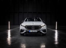 Performance Und Effizienz In Neuer Kombination: Der Mercedes Amg E 53 Hybrid 4matic+ Performance And Efficiency In A New Combination: The Mercedes Amg E 53 Hybrid 4matic+