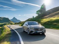 Performance Und Effizienz In Neuer Kombination: Der Mercedes Amg E 53 Hybrid 4matic+ Performance And Efficiency In A New Combination: The Mercedes Amg E 53 Hybrid 4matic+