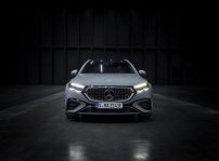 Performance Und Effizienz In Neuer Kombination: Der Mercedes Amg E 53 Hybrid 4matic+ Performance And Efficiency In A New Combination: The Mercedes Amg E 53 Hybrid 4matic+