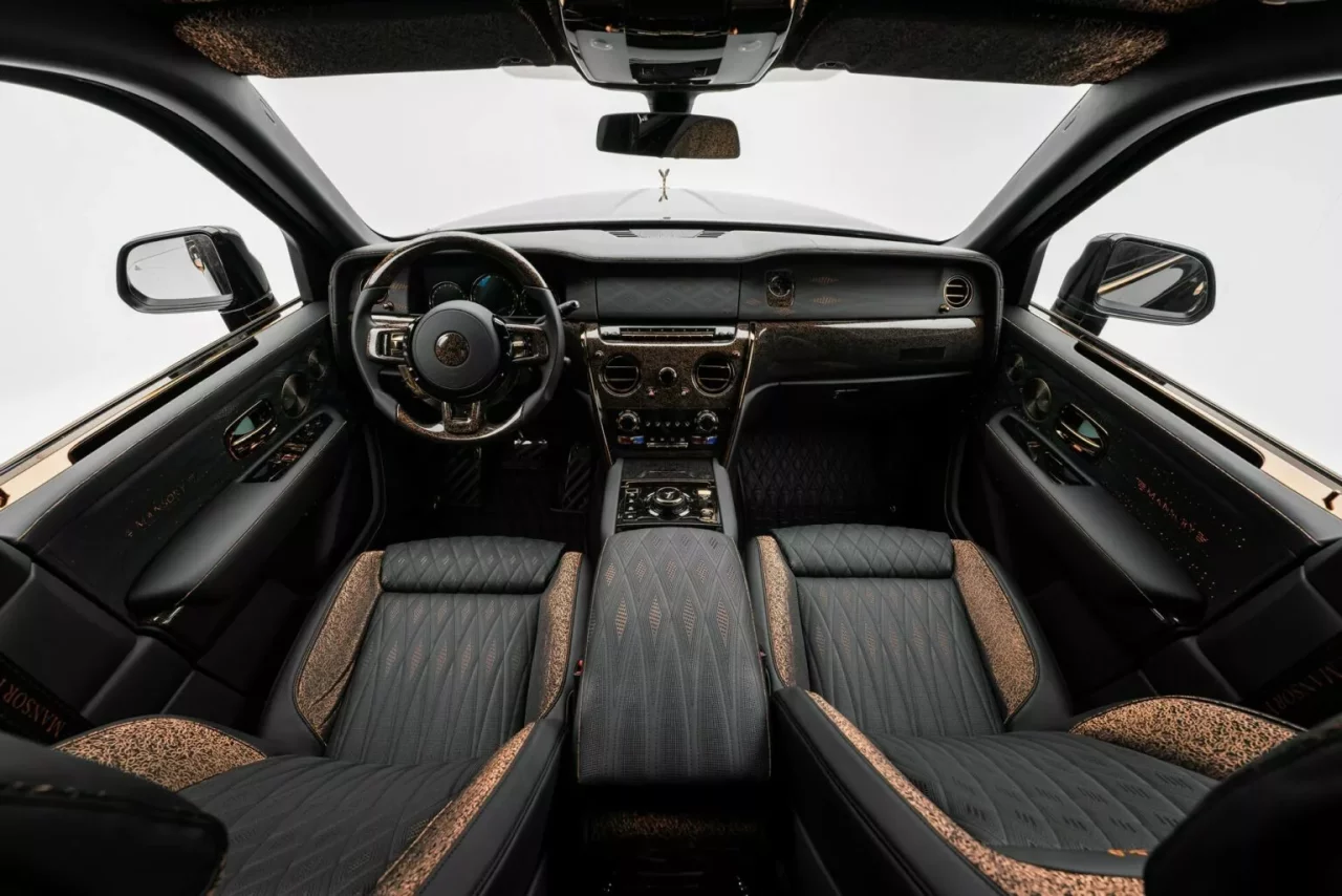 Rolls Royce Cullinan Mansory Interior (9)