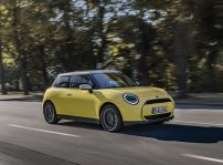 P90537185 Highres Mini Cooper E 02 202