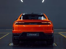 Lamborghini Urus 12