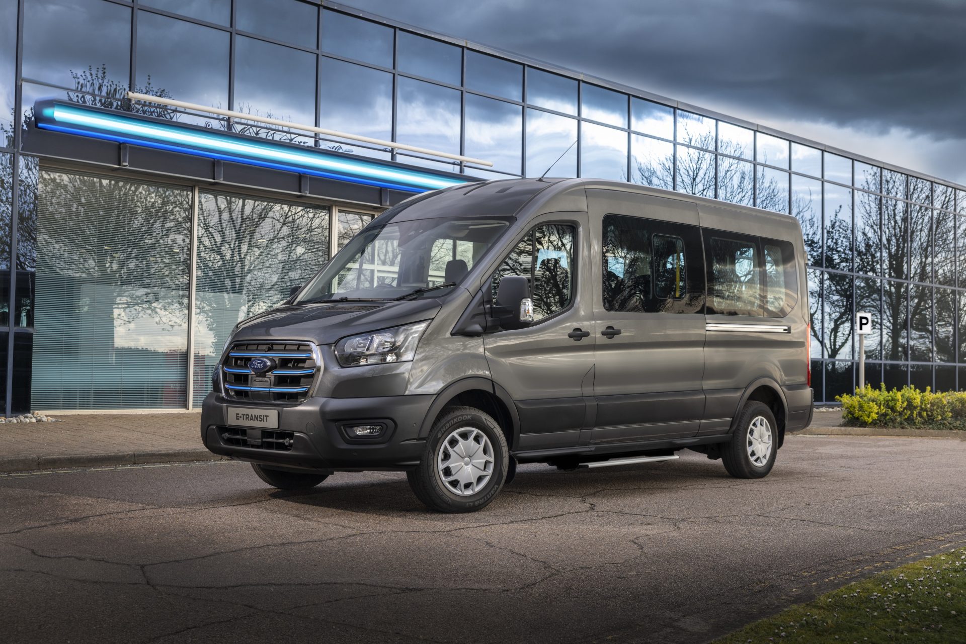 2024 Ford E Transit (4)