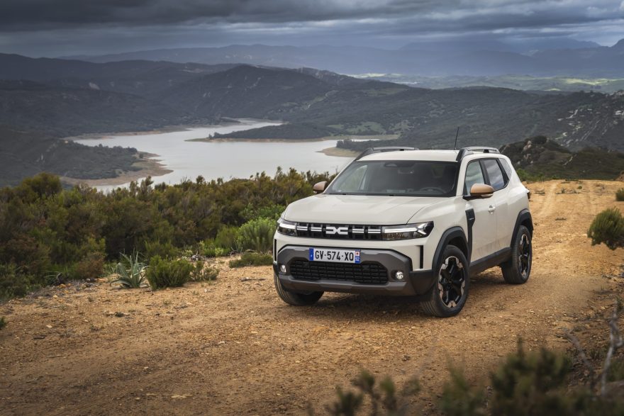 Dacia Duster Hybrid 037