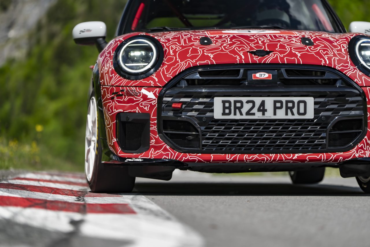 El nuevo MINI John Cooper Works hará su debut en las 24 horas de ...