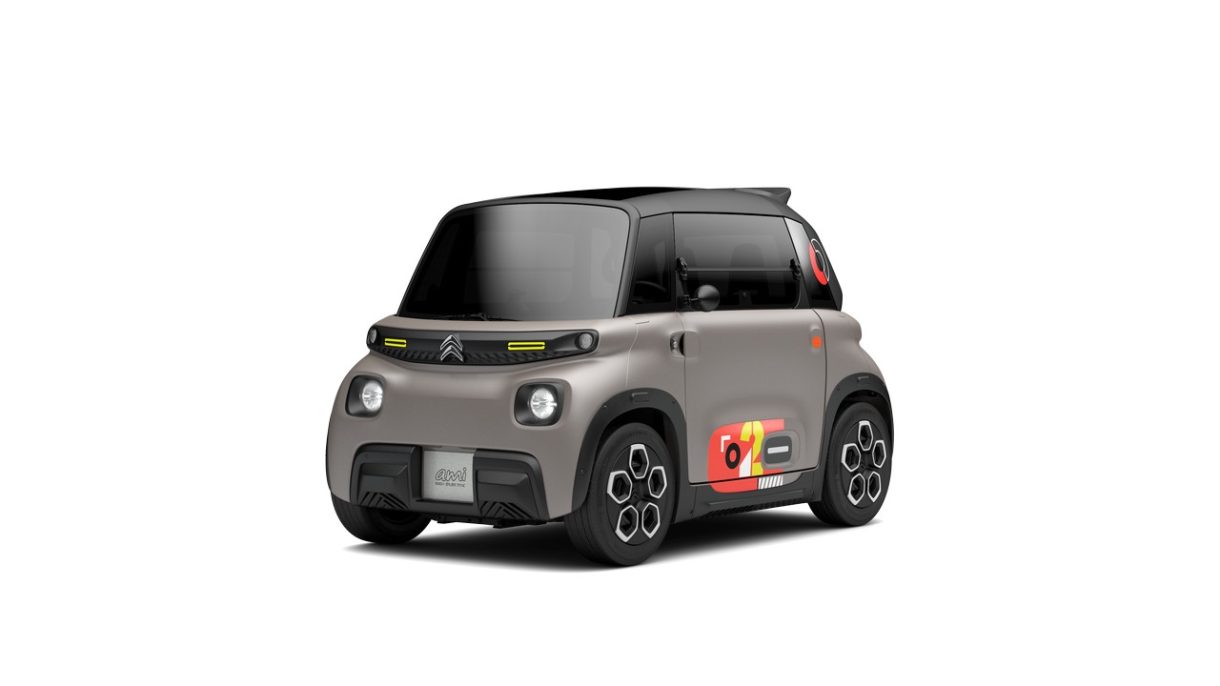 Ami The Citroën AMI changes color and renews its look