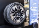 BMW incrementa en 50 km la autonomía del i7 con un nuevo neumático desarrollado en colaboración con Pirelli
