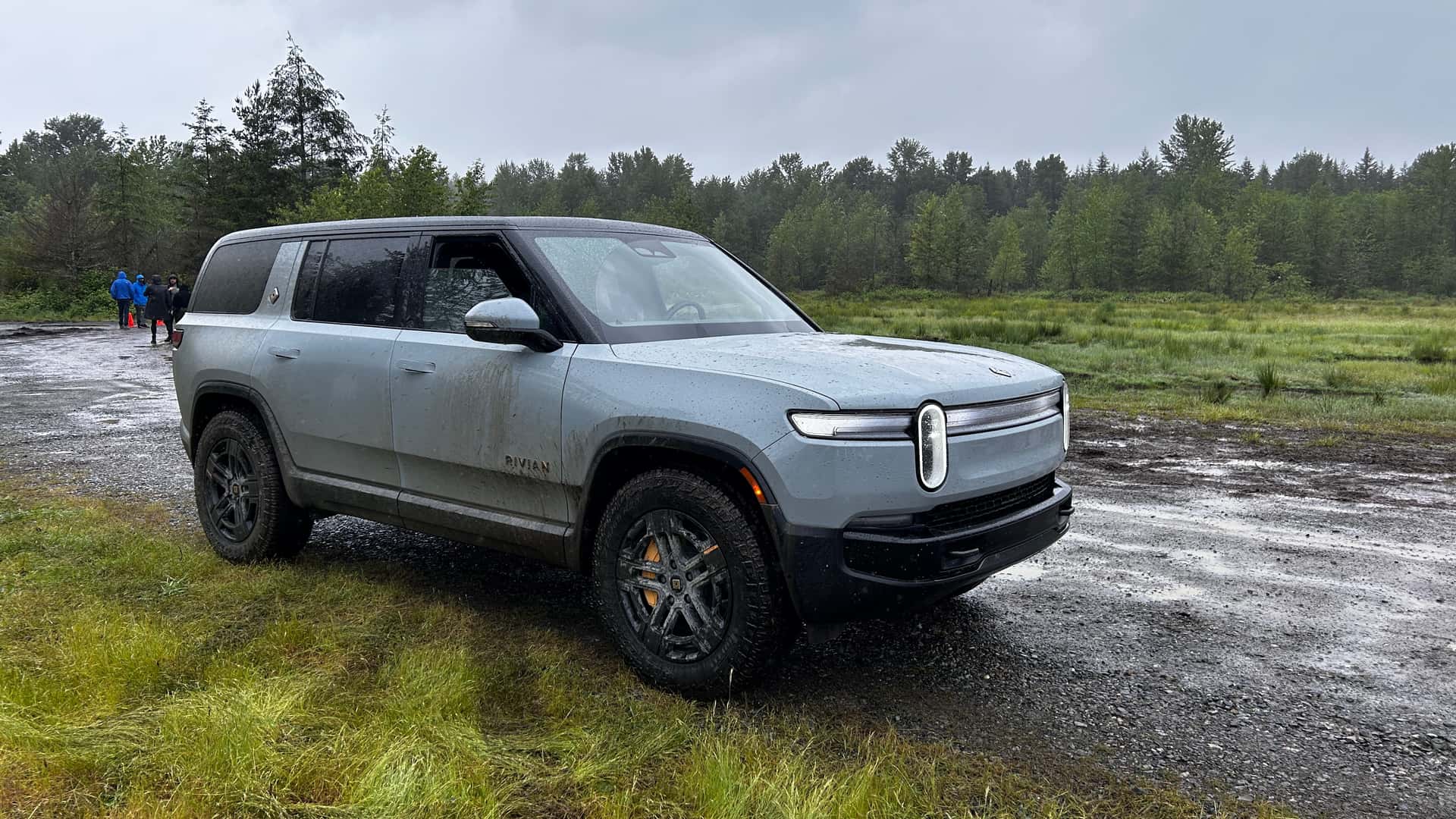 Rivian R1t R1s 2025 00003