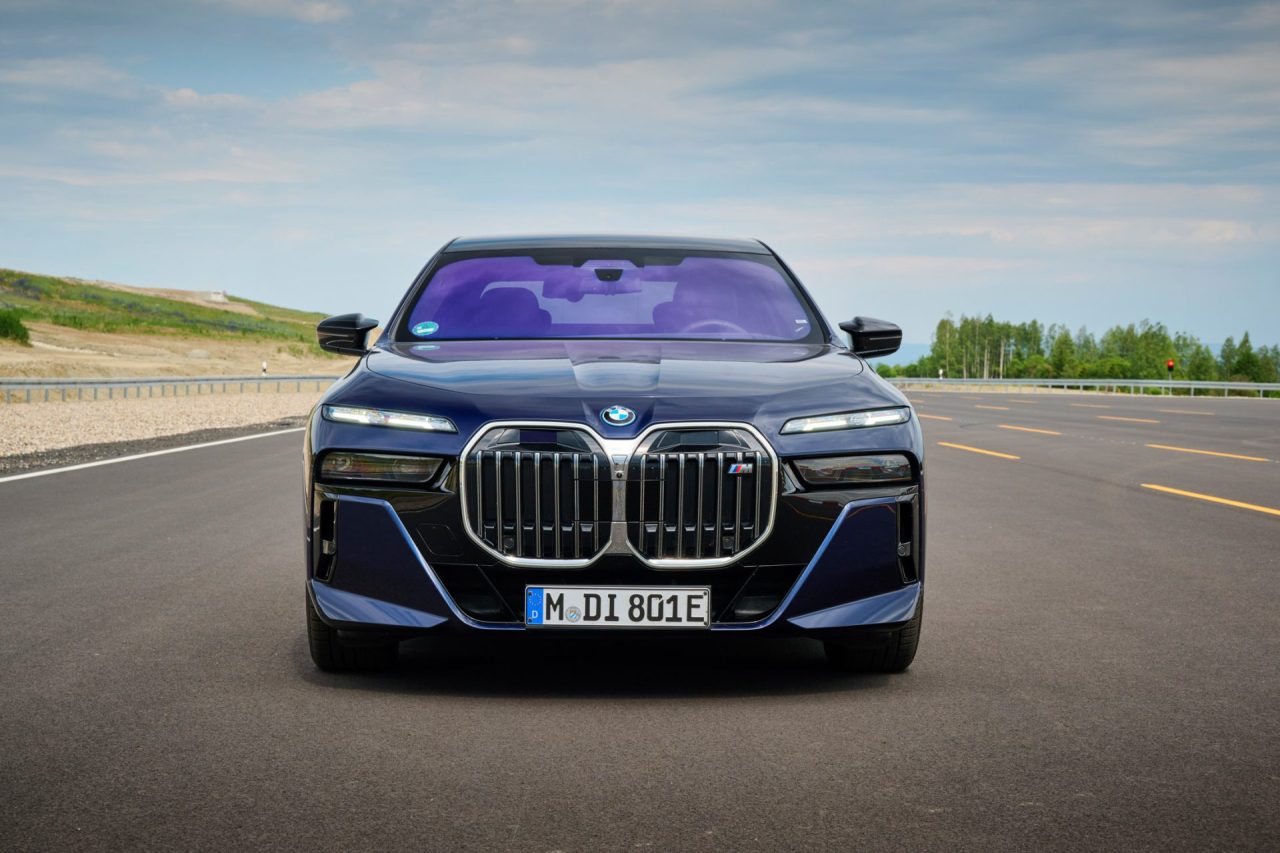 BMW includes level 2 and 3 autonomous driving in 7 Series models