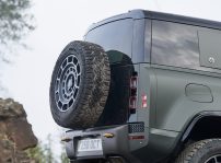 Land Rover Defender Octa (3)