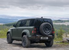 Land Rover Defender Octa (4)