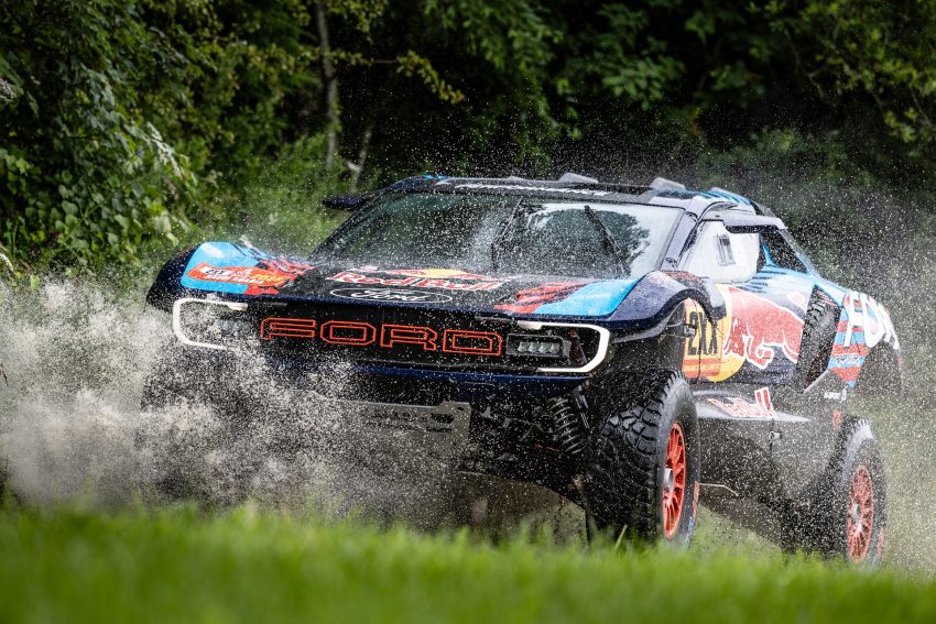 ford-raptor-t1-carlos-sainz