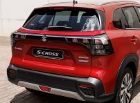 Suzuki S Cross 2024 35