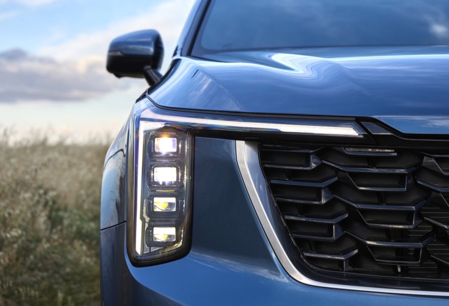 Cómo elegir un SUV híbrido familiar en 2026: espacio interior, consumo real y coste de uso
