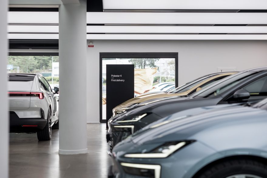 683308 20240820 Polestar Delivers First Customer Polestar 4 Suv Coup S In Europe