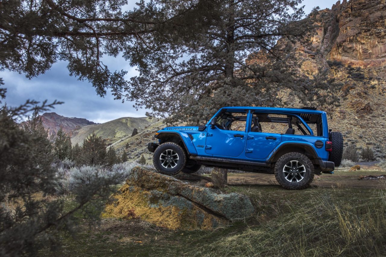 2025JeepWranglerRubiconX4xe-