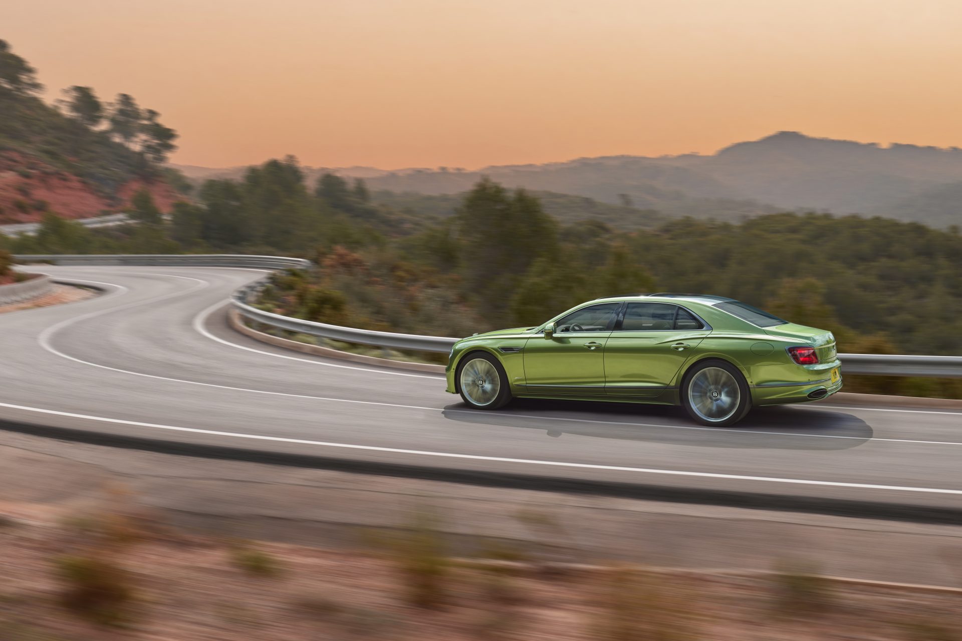 Bentley Flying Spur 2025 (1)