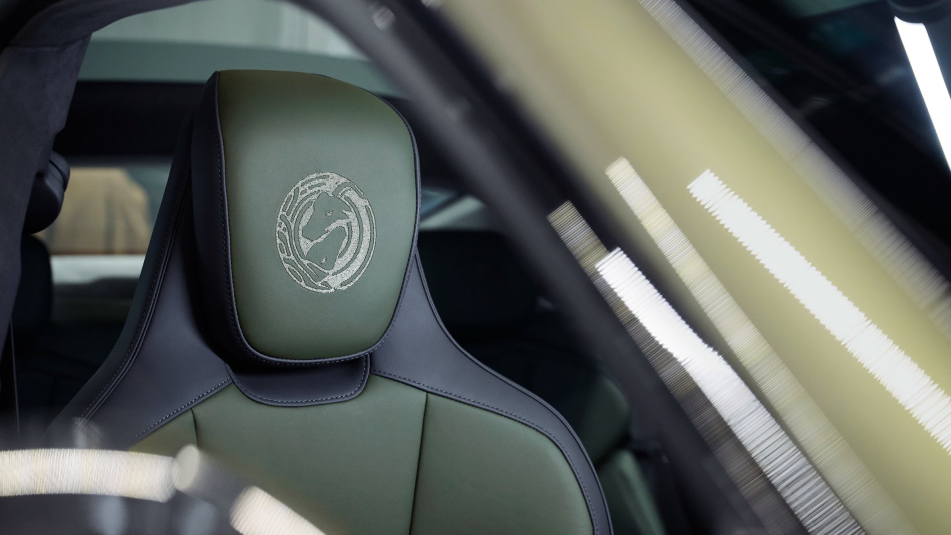 Porsche Taycan Turbo S Celestial Jade (4)