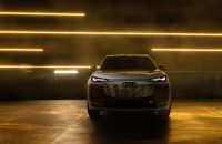Cómo elegir un SUV premium eléctrico para viajar en 2026: autonomía, red de carga y confort de marcha