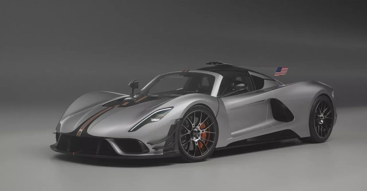 Hennessey Venom F5M, the car with 1.817 hp and manual transmission