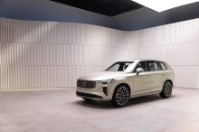 Nuevo Volvo XC90: actualización para el lujoso SUV de 7 plazas, que seguirá siendo híbrido enchufable