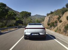 683230 20240428 Polestar 4 In Snow With Mist Tailored Knit Interior And Performance Pack