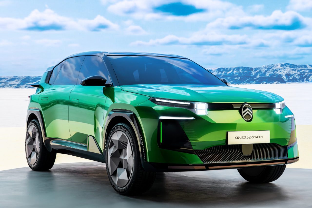 Ciągle Pada śnieg Kto śpiewa 시트로엥은 C5 Aircross 컨셉을 갖춘 새로운 모델을 기대하고 있습니다.