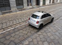 Fiat 500e Giorgio Armani Collector S Edition (5)