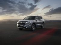 New Outlander Phev (1)