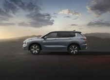 New Outlander Phev (3)