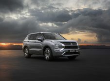 New Outlander Phev (9)