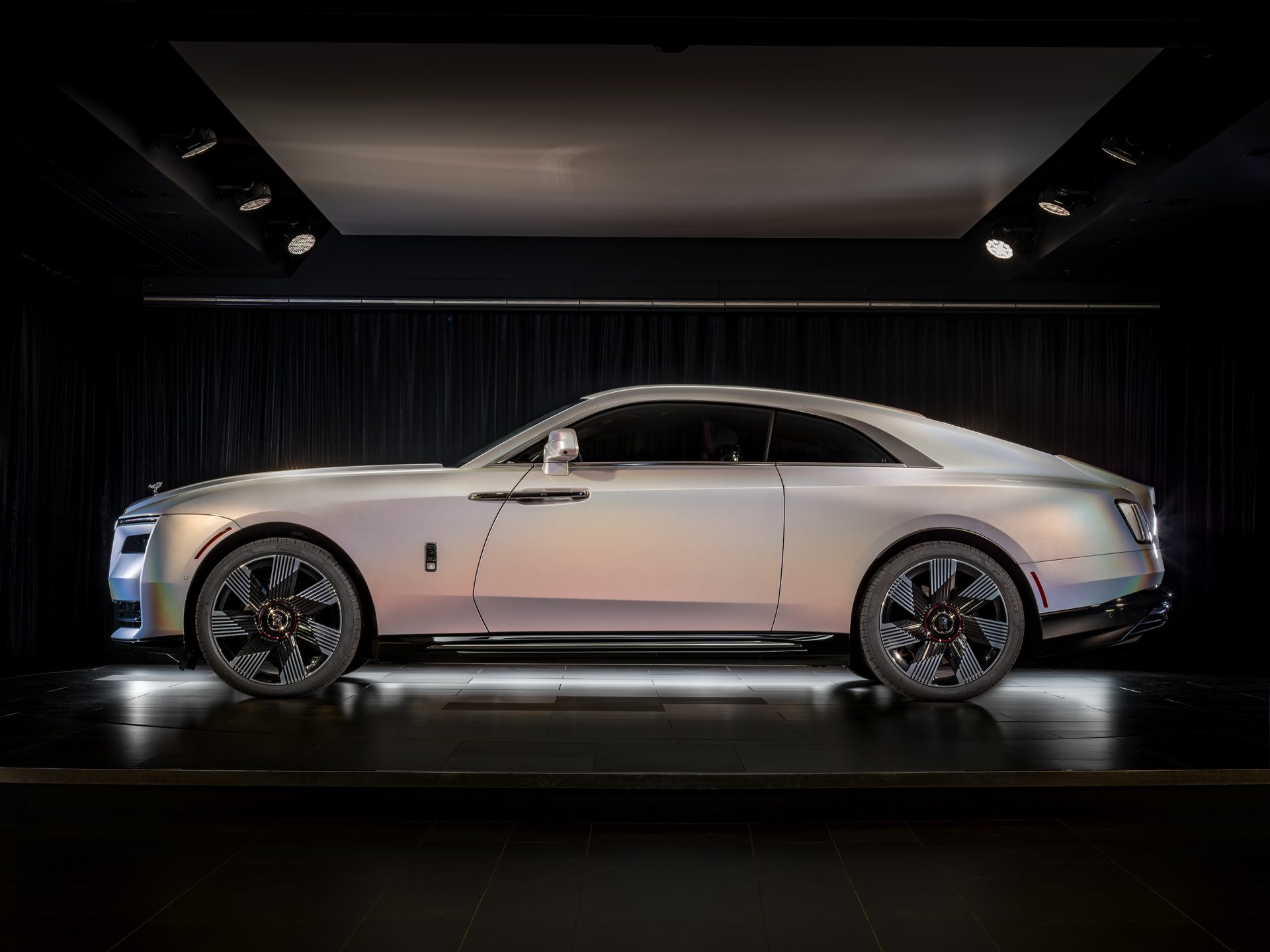 The Rolls-Royce Spectre Lunaflair has a special paint job