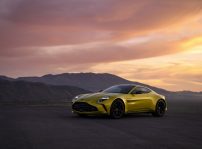 Aston Martin Vantage 18